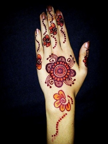 Forskellige farver Mehndi -designs