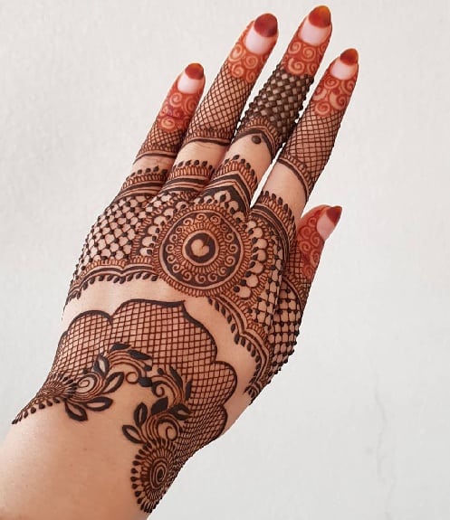 Smukt Mehndi Design