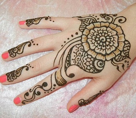 egyszerű virág Mehndi Design