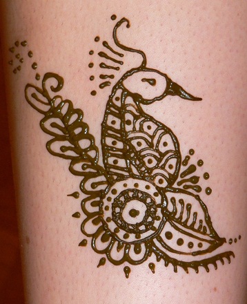 Let påfugl mehandi design