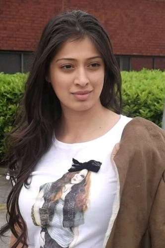 Lakshmi Rai uden makeup 12