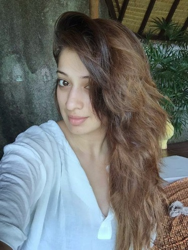 Lakshmi Rai uden makeup 13