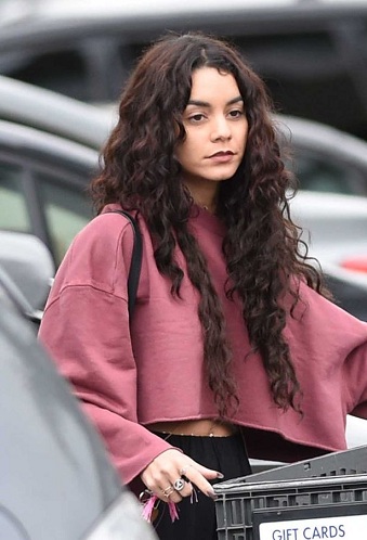 Vanessa Hudgens smink nélkül 3