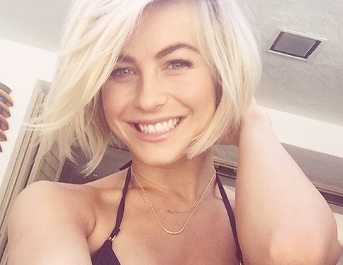 Julianne Hough Uden Makeup 4