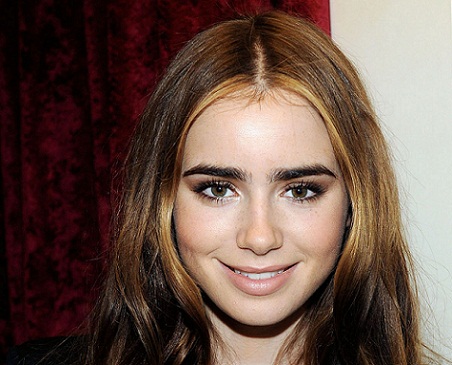 lily-collins-uden-makeup 11