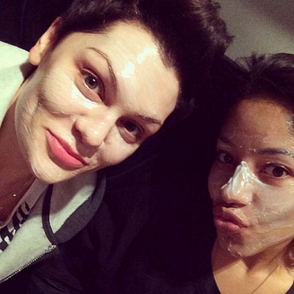 Jessie J uden makeup 10