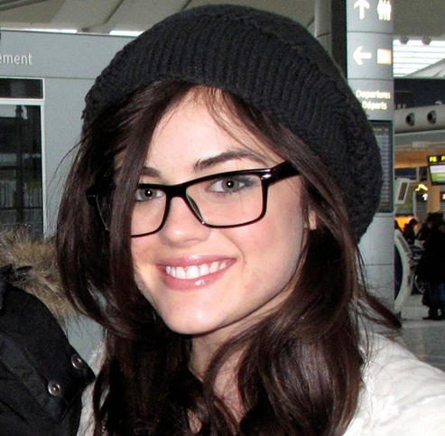 Képek Lucy Hale smink nélkül 3