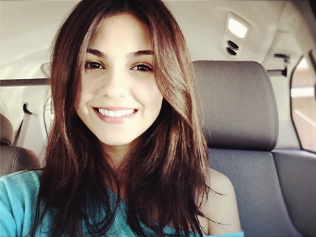 Victoria Justice uden makeup 6