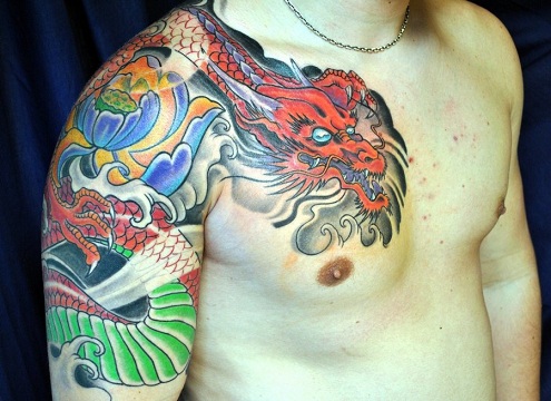 Kék sárkány tetoválás minták férfiaknak