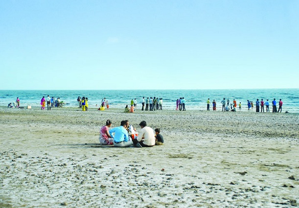 dumas-beach_gujarat-turist-steder