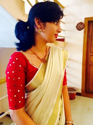 Kerala Saree Maroon blúzzal