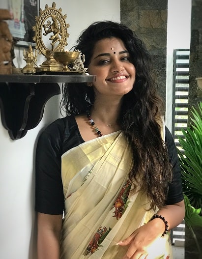 Kerala Saree fekete blúzzal