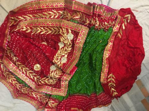 Bandhej Sarees Med Gota Work