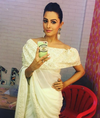 Off Shoulder Webbed Bluse