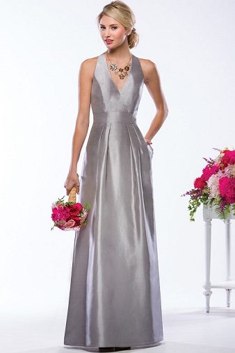 Elegant kjole med halterneck, gulvlængde