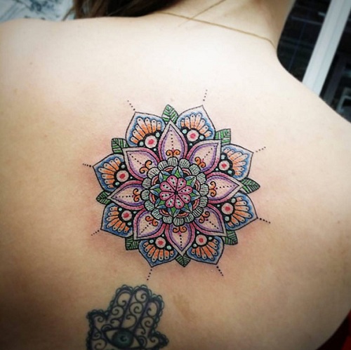 mandala tilbage tatovering