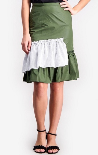 Grøn knælængde nederdel med flæser
