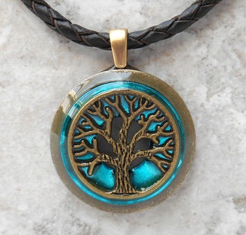 Tribal Tree Pendel Design