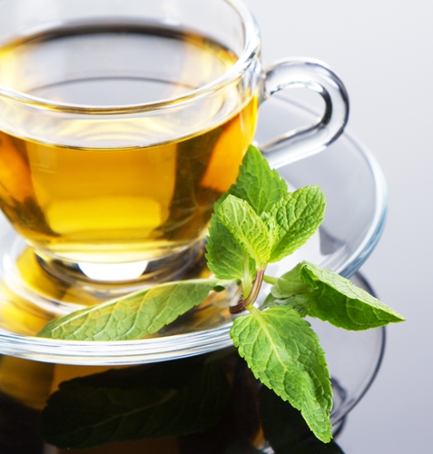Citronsaft og pebermynte te