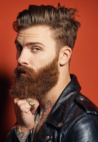 Den tykke frisure til mænd med skæg