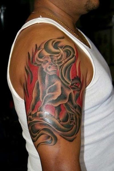 Bull Tattoo Design på arm