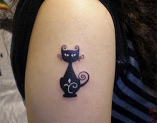 Fekete macska tetoválás tervezés