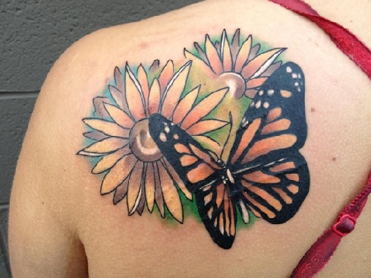 Százszorszép pillangó tetoválás