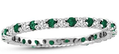 White Gold Diamond Emerald Eternity Band gyűrű