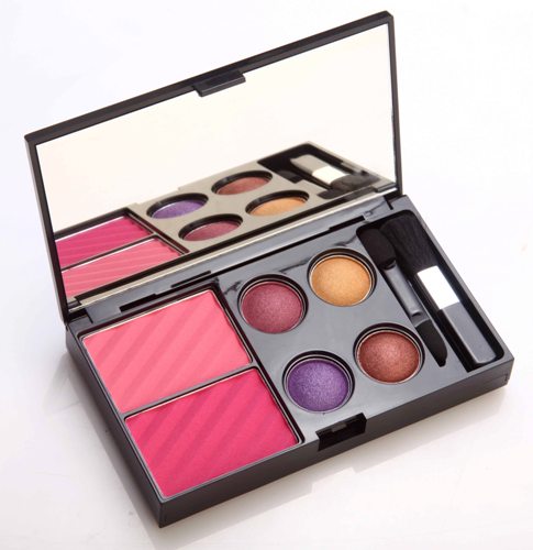 Colorbar Get The Look Makeup Kit