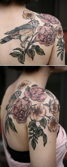 Blomstret tatoveringsdesign