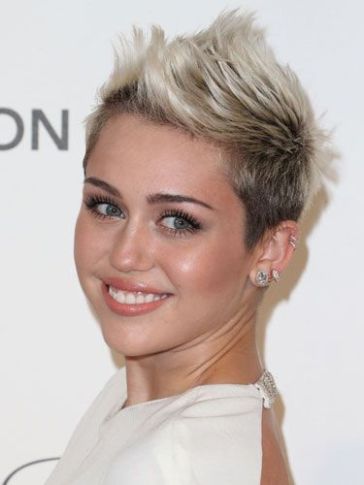 Celebrity haircuts til firkantet ansigt kvinde