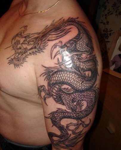 Dragon halværmet tatovering