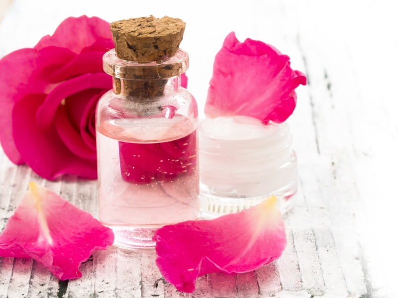 Rose Water and Yogurt Face Pack på tør hud
