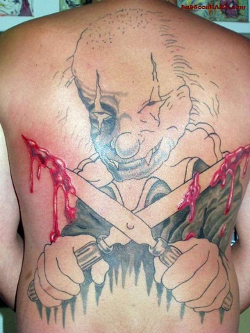 Scary Clown Killer Tattoo på bagsiden af ​​mænd