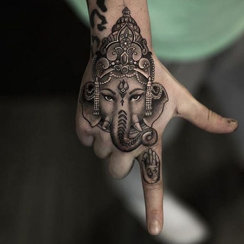 Ganesh Tattoo Design på hånden