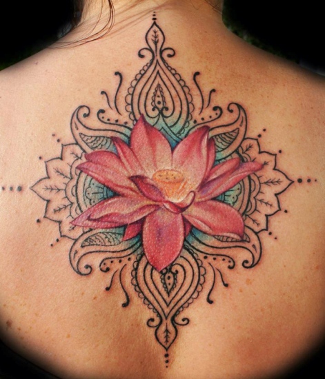 Attraktive Lotus Flower Tattoos