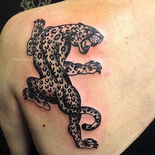 Leopárd tetoválás Miami tintával