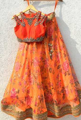 Orange blomstret Lehenga