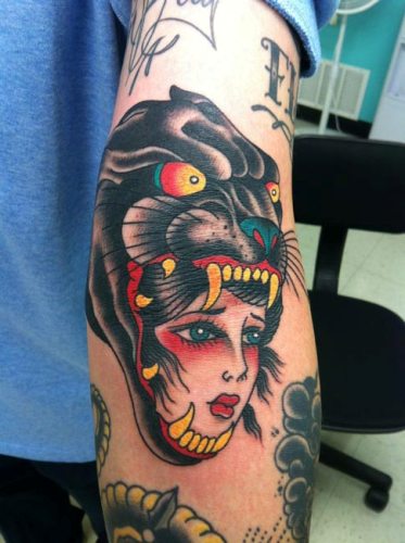 Traditionelle Panther Tattoo Designs på hånden