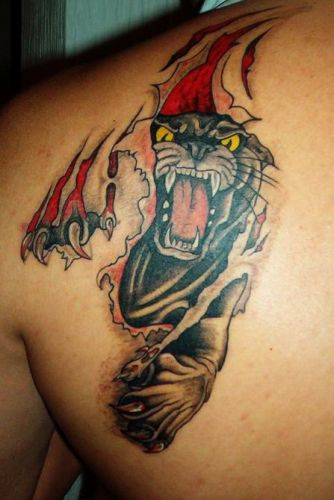 Flesh Tearing Panther Tattoo Designs på bagsiden