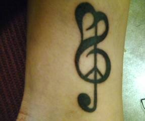 Zenei béke tetoválás