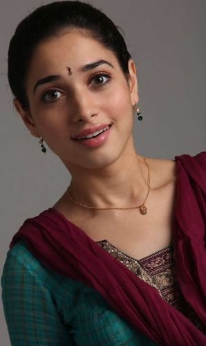 Tamanna Bhatia uden makeup 2