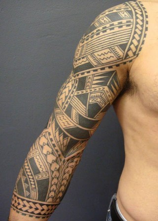 Szamoai teljes kar tetoválás