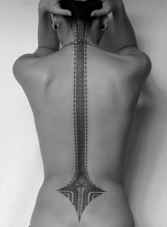 Samoansk spinal tatovering til piger