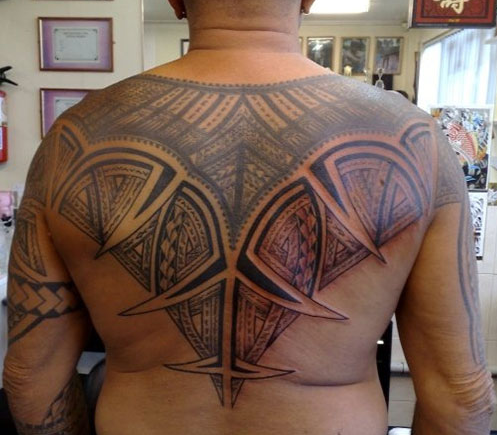 Szamoai hát tetoválások