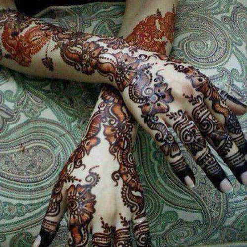 Udførligt skraverede mehndi -designs