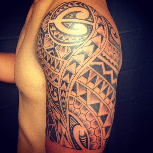 En Tribal Shoulder Tattoo Designs: