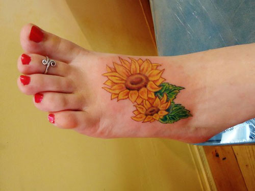 Láb tetoválás napraforgó