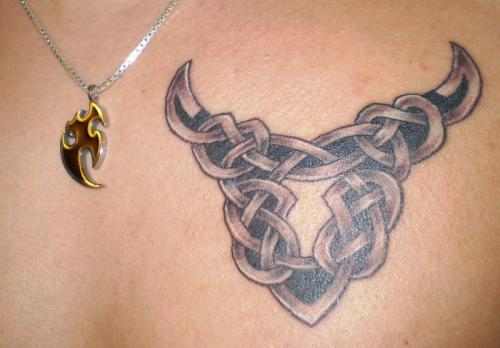 Kelta bika tetoválás