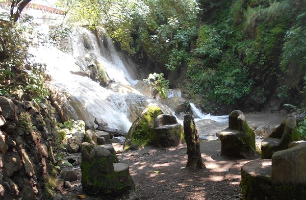 neer-garh-waterfall_rishikesh-turist-steder